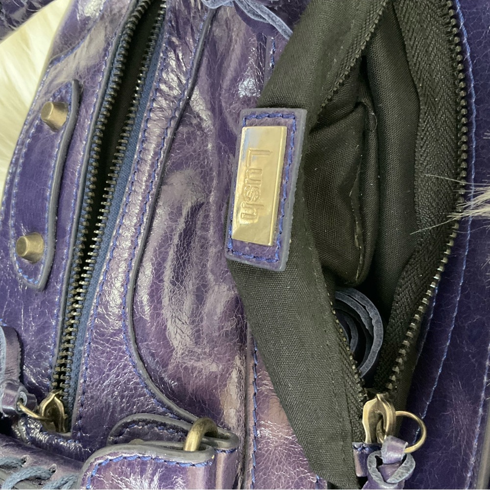 Lush Women's Purple Two Way Shoulder Bag With Card Holder - Picture 6 of 17